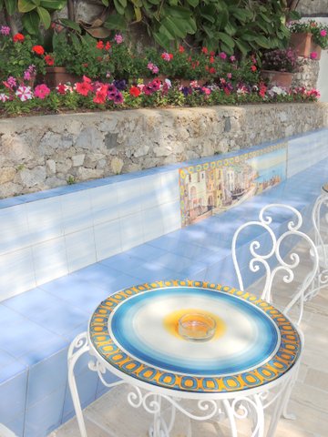 A beautiful, peaceful hotel garden in the heart of busy Amalfi