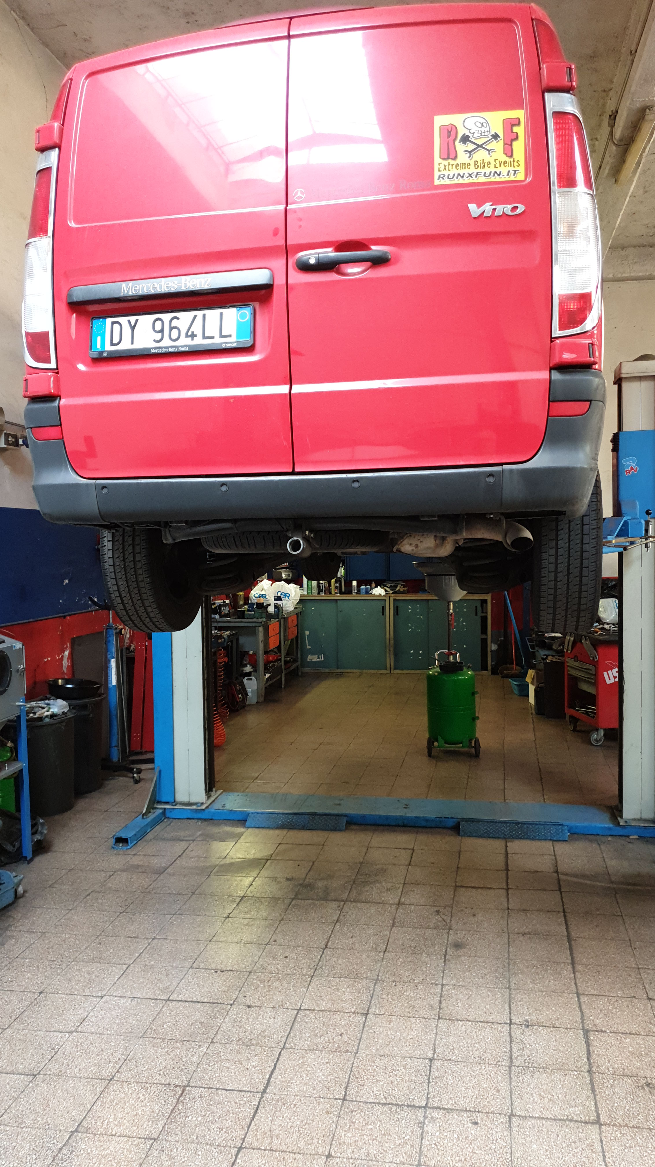 Car and van servicing in Rome, San Lorenzo. Great work at very reasonable prices.