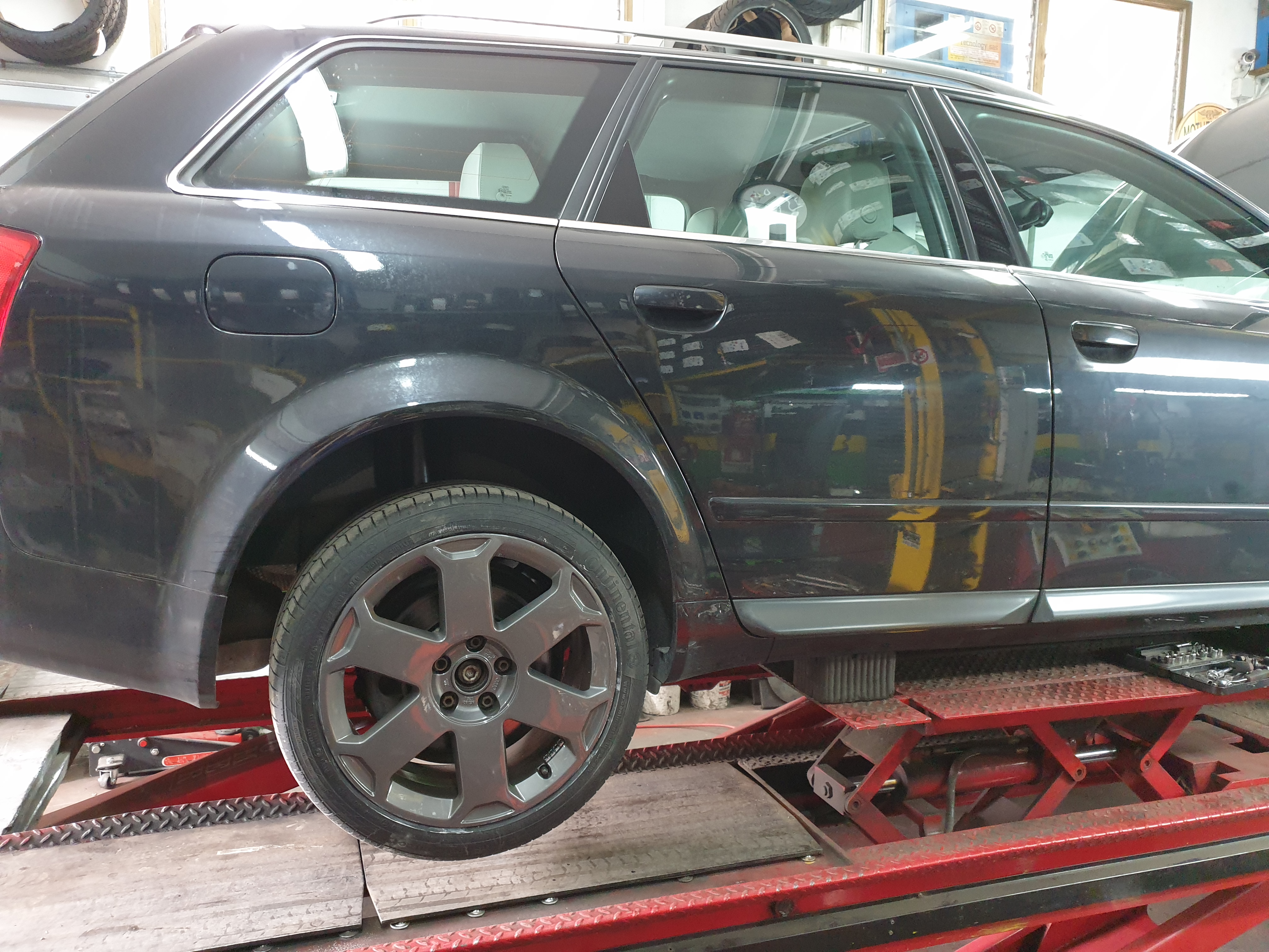 Finally the old S4 leaves the starting blocks, yess……