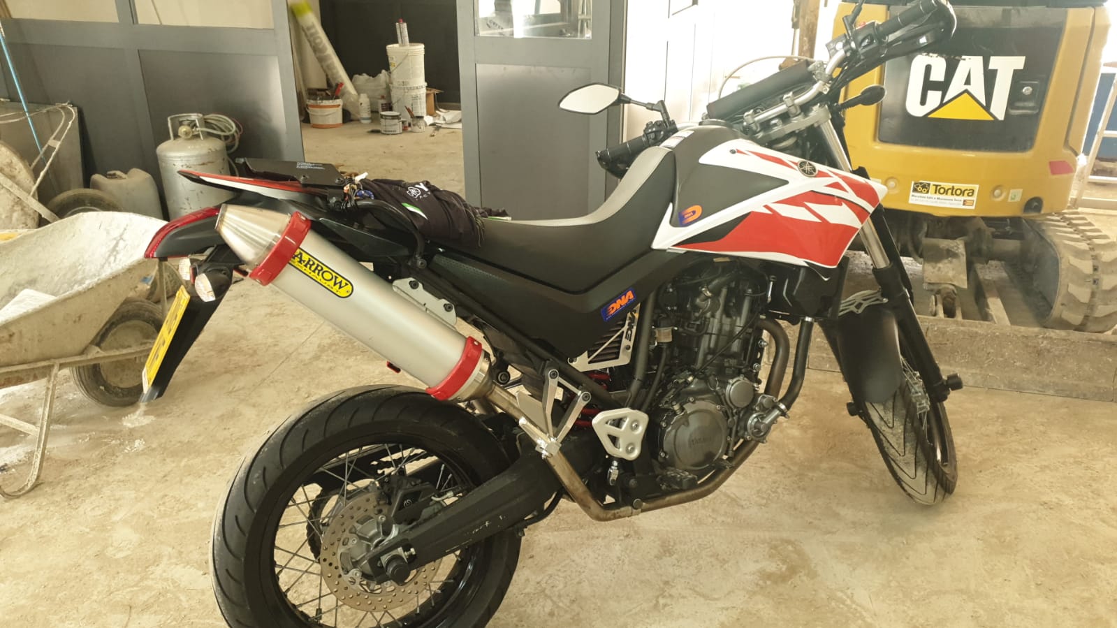 Motorcycle suspension, a black art becomes a little clearer perhaps???